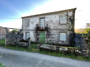 Casa amb jardí en venda a Vimianzo