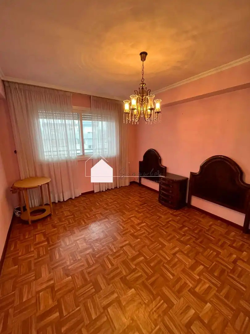 Habitación de Piso en venta en Vigo  con Trastero