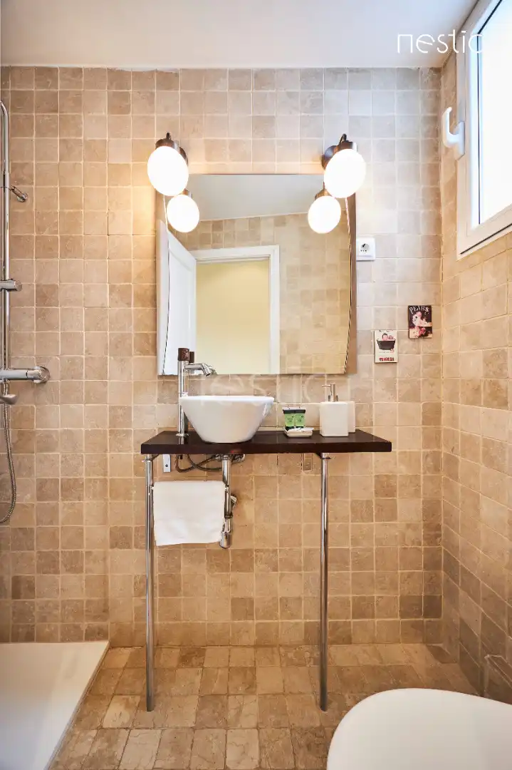 Badezimmer von Wohnungen zur Miete in Madrid mit Klimaanlage, Heizung und Terrasse