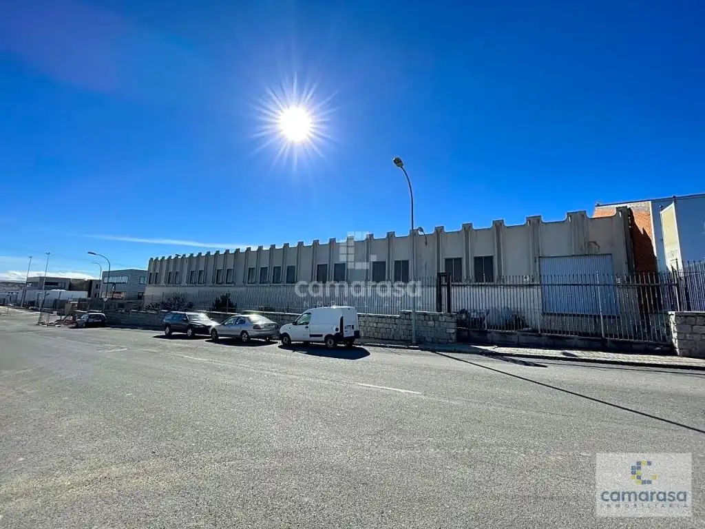 Industrial buildings for rent in Calle Río Órbigo, 9, Hervencias Altas - El Pinar