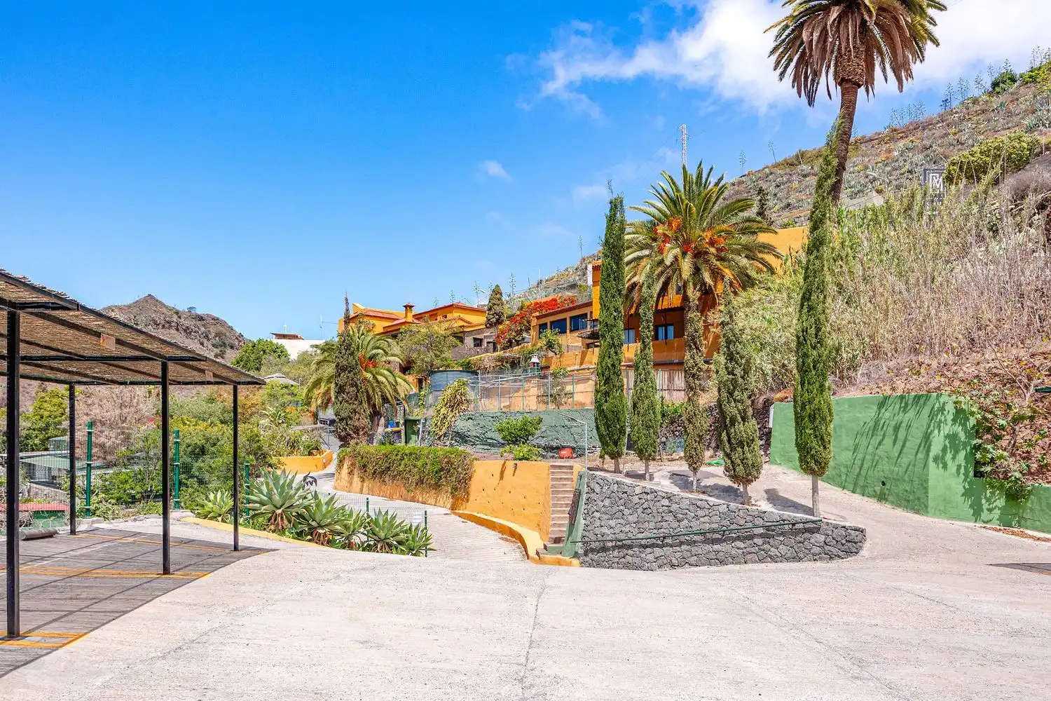 Vista exterior de Casa o chalet en venta en Telde con Jardín privado, Terraza y Piscina