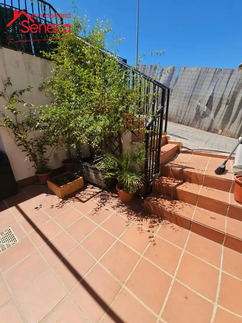 Terrassa de Casa adosada en venda en Córdoba amb Aire condicionat, Calefacció i Terrassa