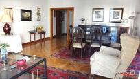 Sala d'estar de Pis en venda en Barakaldo  amb Balcó