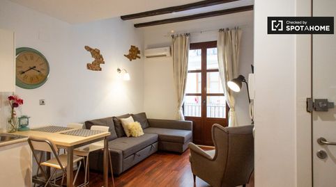 Foto 2 von Wohnung zur Miete in El Raval, Barcelona Capital