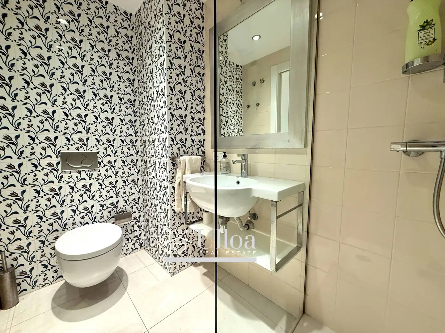 Bany de Apartament en venda en Alicante / Alacant amb Aire condicionat, Calefacció i Jardí privat