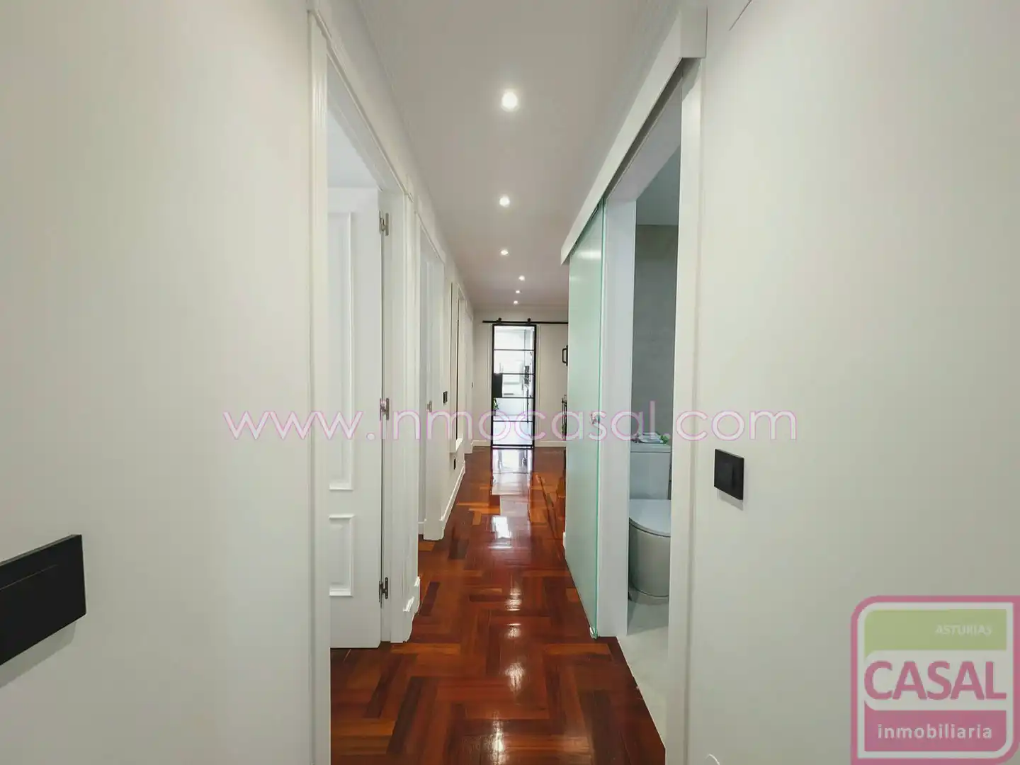 Piso en venta en Oviedo  con Calefacción, Terraza y Trastero