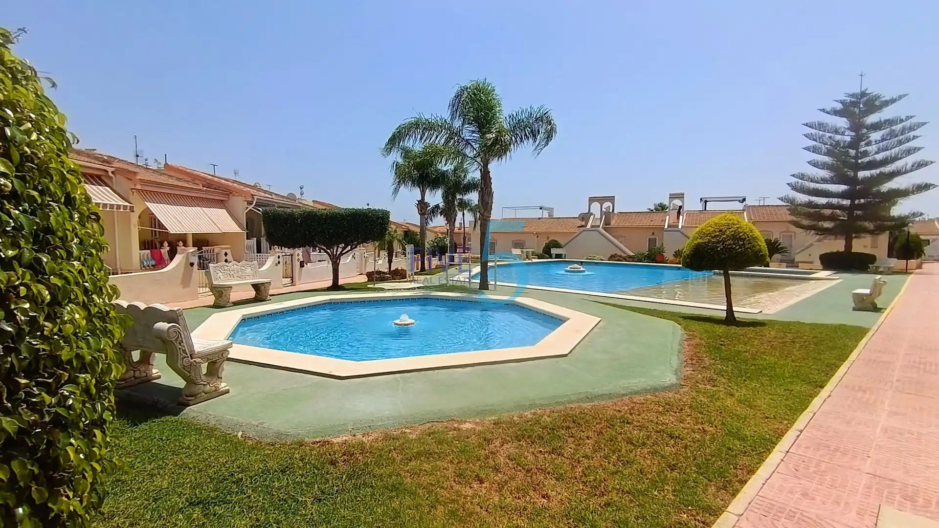 Casa adosada en venta en Doña Pepa