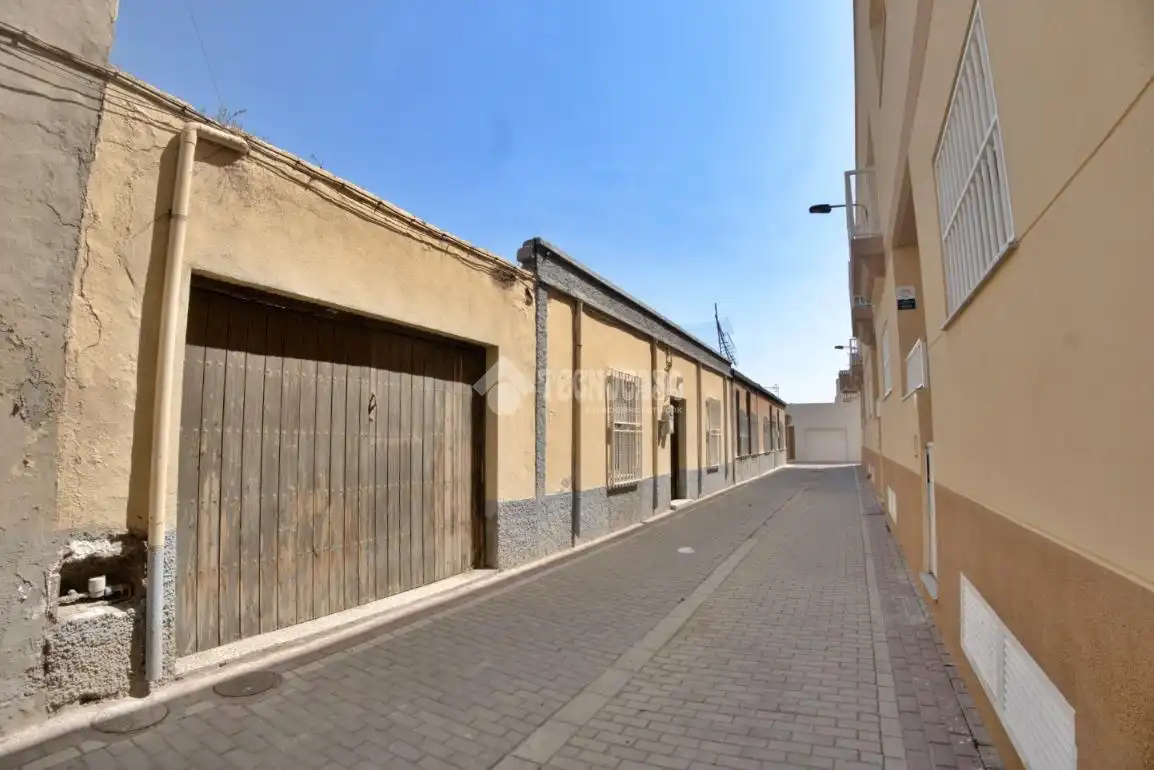 Vista exterior de Pis en venda en El Ejido
