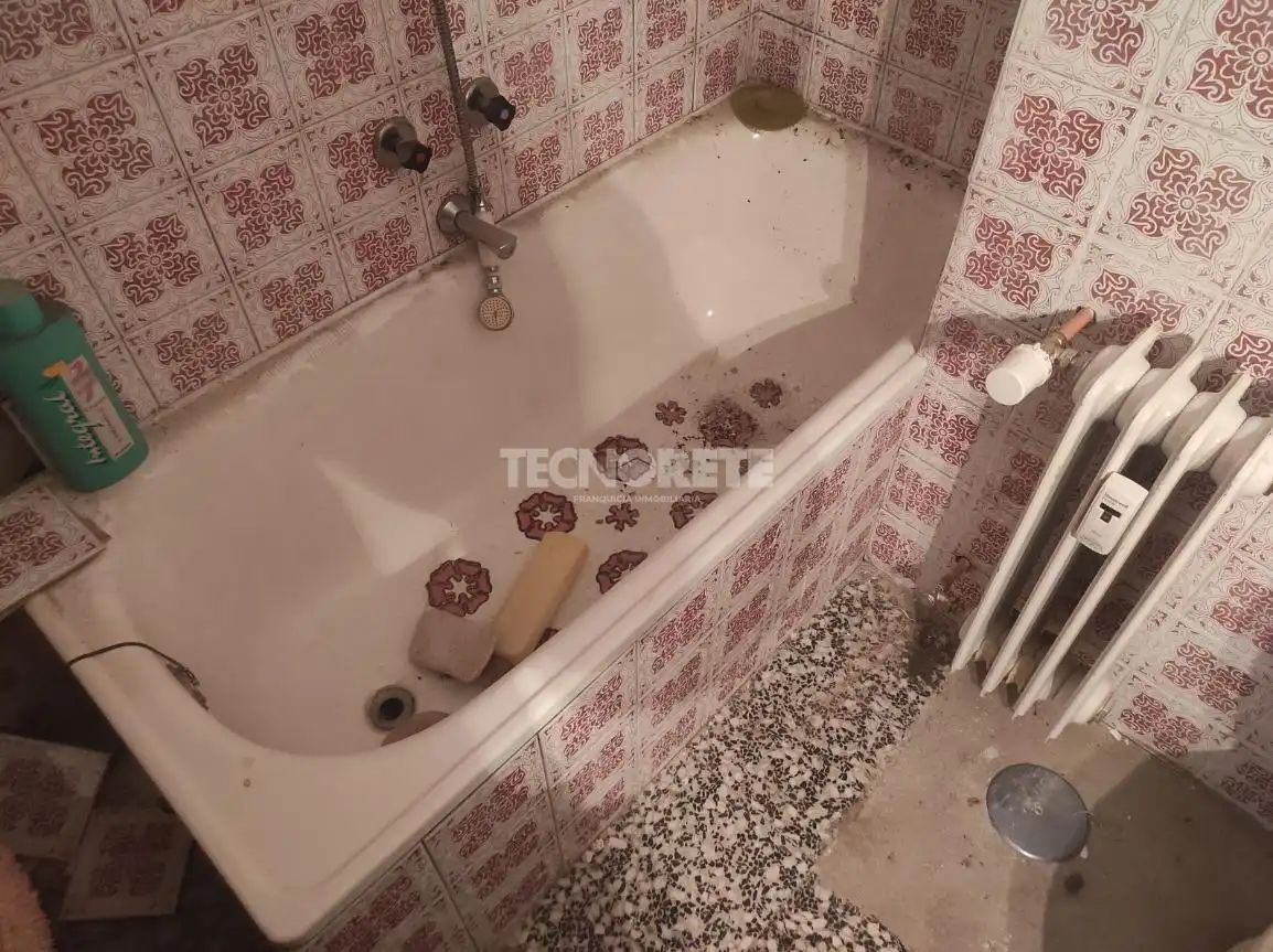 Bathroom of Flat for sale in Guadalajara  with Heating