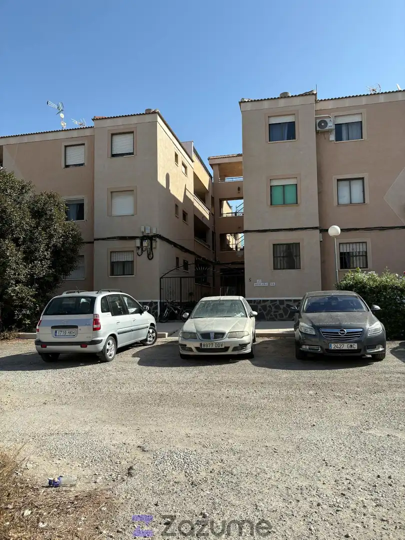 Parking of Study for rent in Torrevieja  with Air Conditioner, Terrace and Furnished