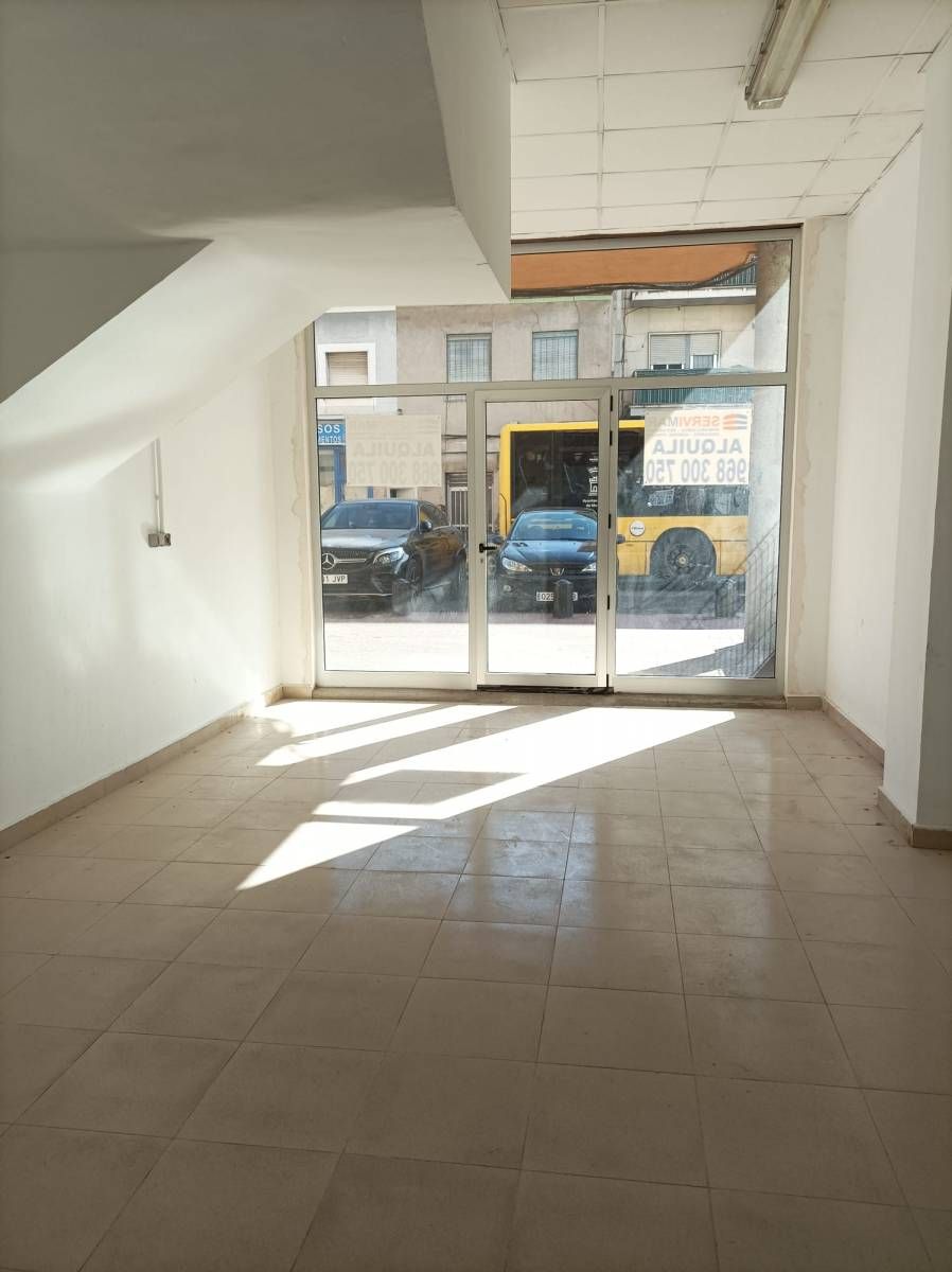 Local de lloguer a Puente Tocinos, Pedanías Este