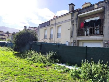 Pis amb balcó en venda a Castañeda