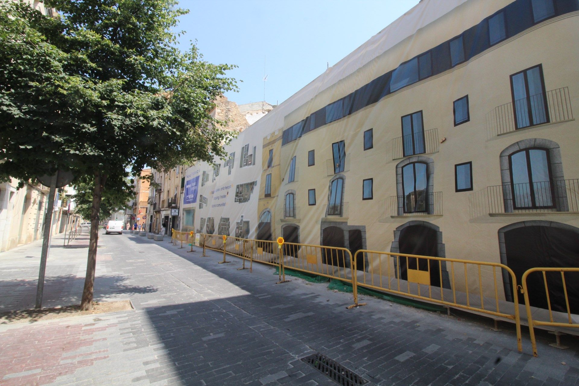 Exterior view of Flat for sale in Figueres  with Heating, Terrace and Swimming Pool