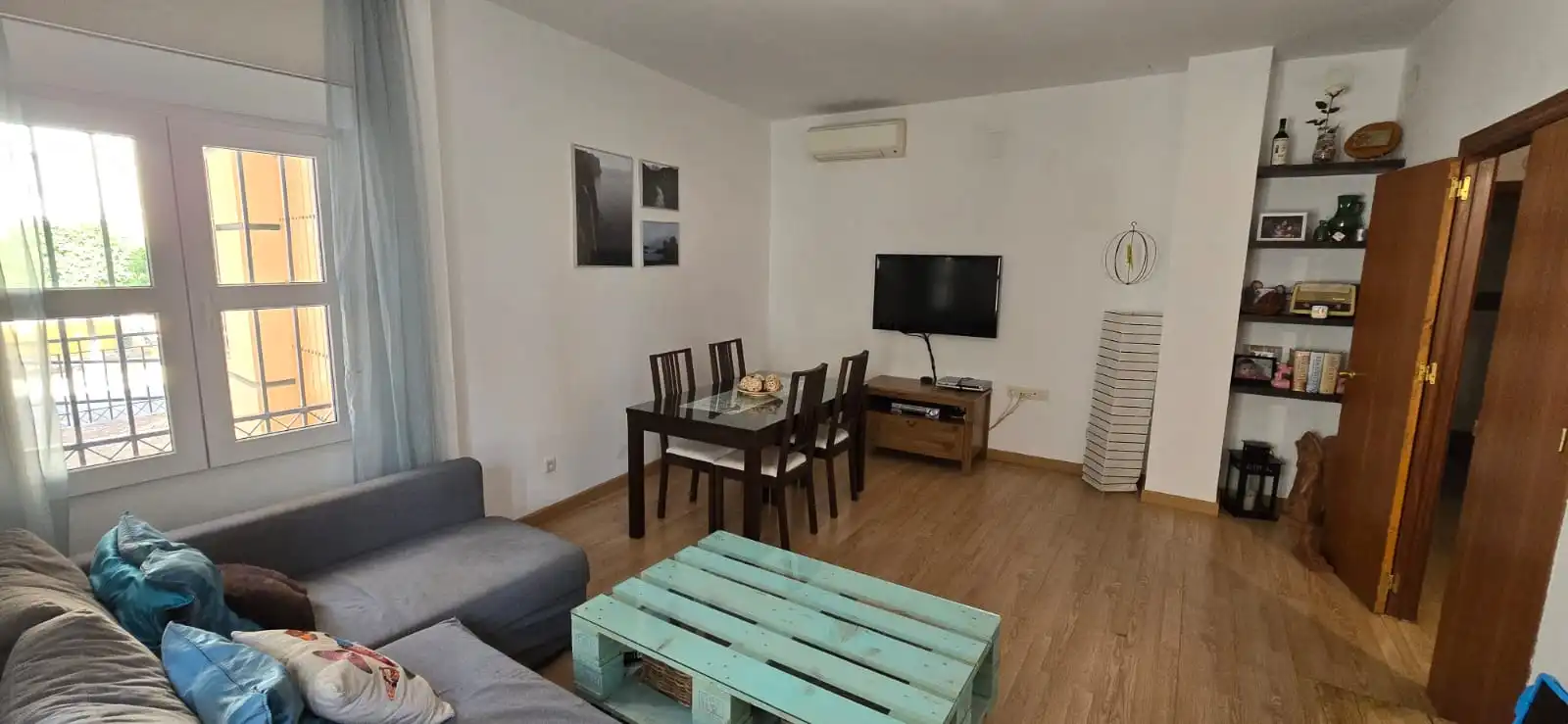 Sala d'estar de Pis en venda en Úbeda amb Aire condicionat, Calefacció i Moblat