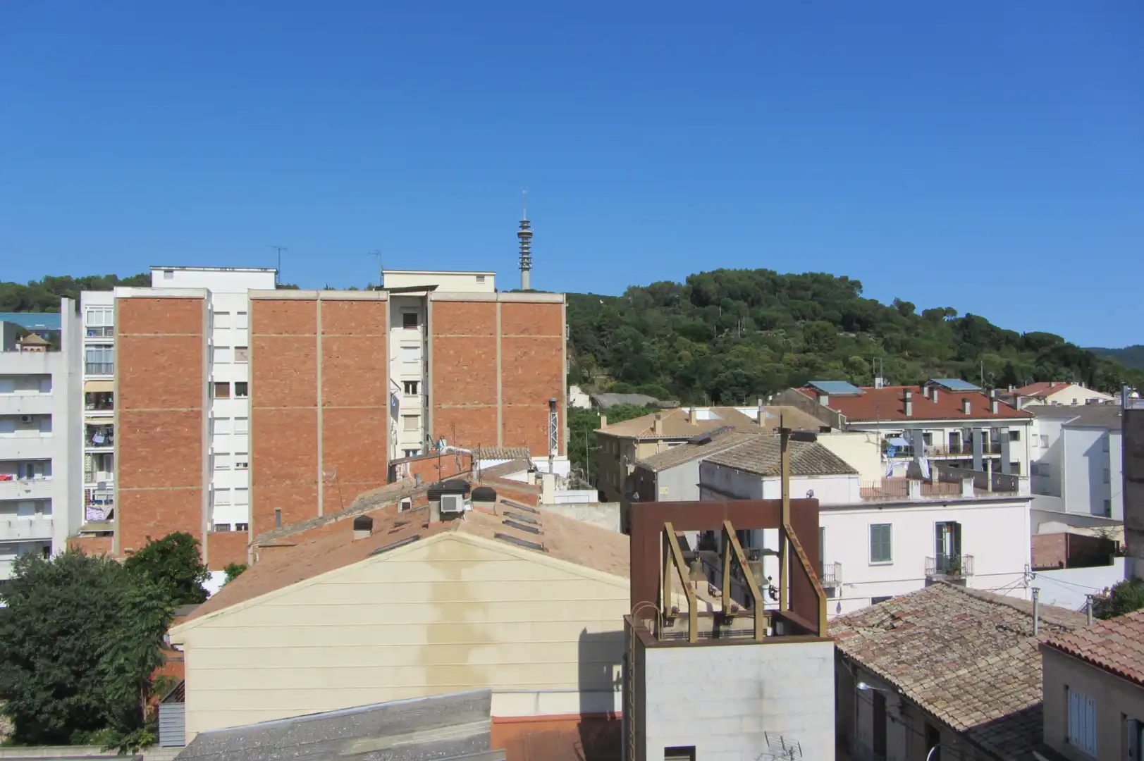 Vista exterior de Pis en venda en Girona amb Calefacció, Terrassa i Moblat