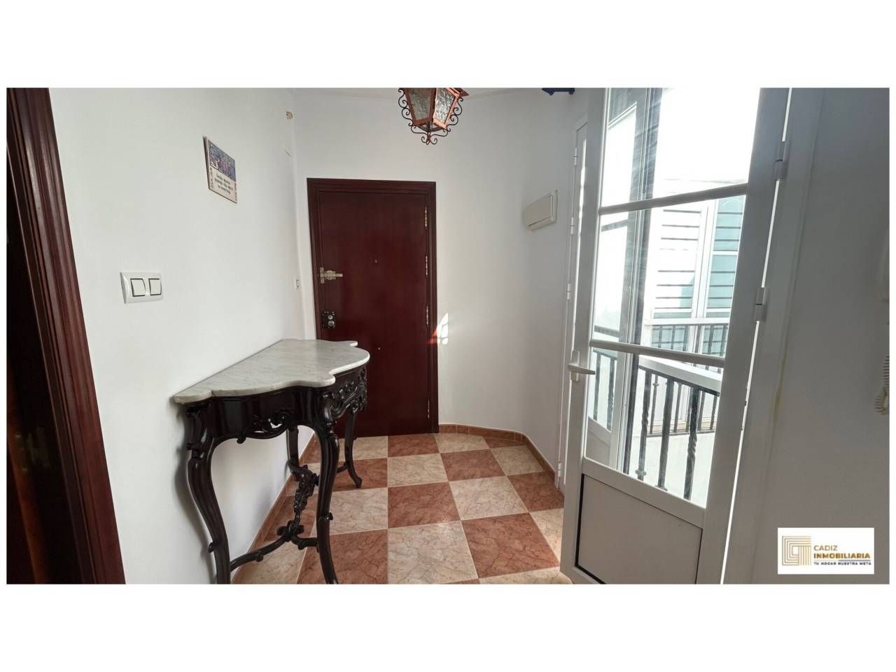 Flat to rent in  Cádiz Capital  with Furnished and Balcony