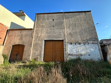 Local comercial en venta en Carrer Figueres 45