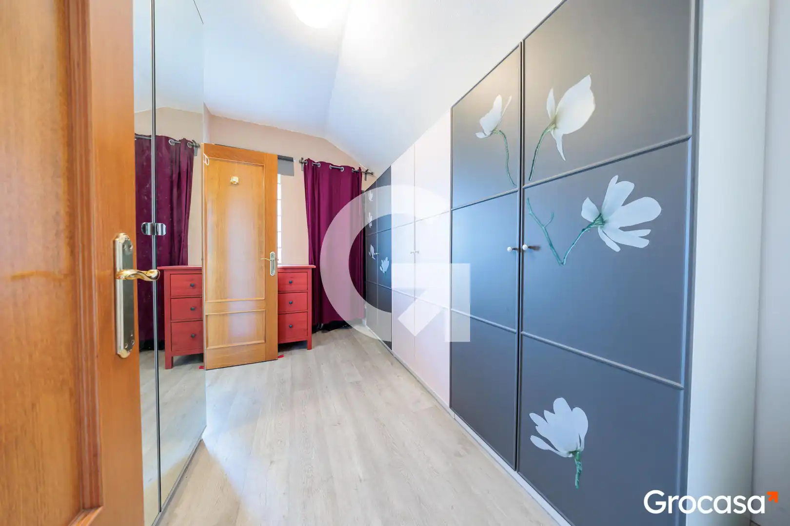 Dormitori de Casa o xalet en venda en Castellar del Vallès amb Aire condicionat, Calefacció i Jardí privat