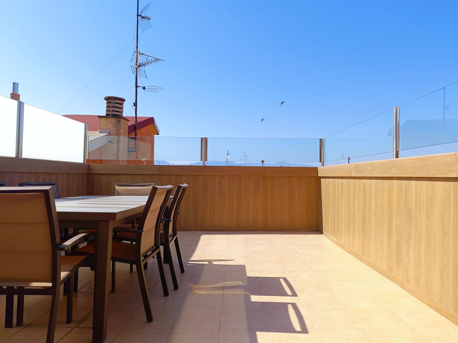 Terrassa de Àtic de lloguer en  Logroño amb Calefacció, Parquet i Terrassa