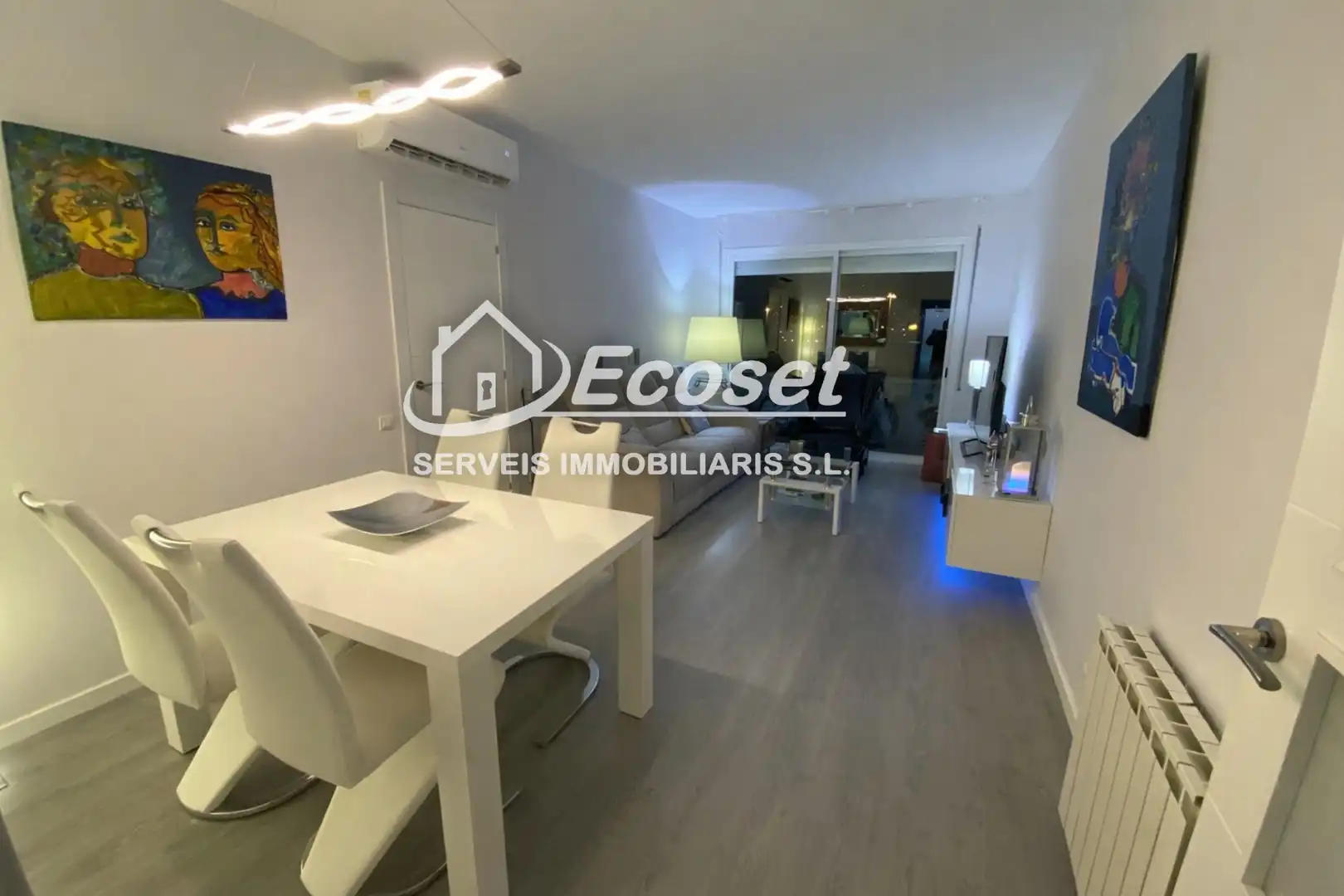 Sala d'estar de Pis en venda en Molins de Rei amb Aire condicionat, Calefacció i Parquet