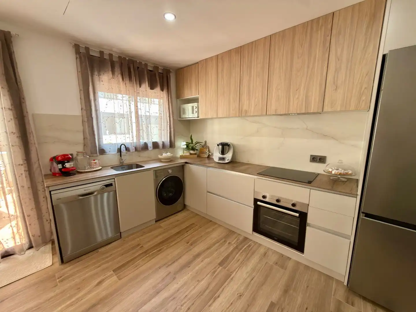 Cocina de Casa o chalet en venta en Santa Margarida I Els Monjos con Aire acondicionado, Jardín privado y Terraza