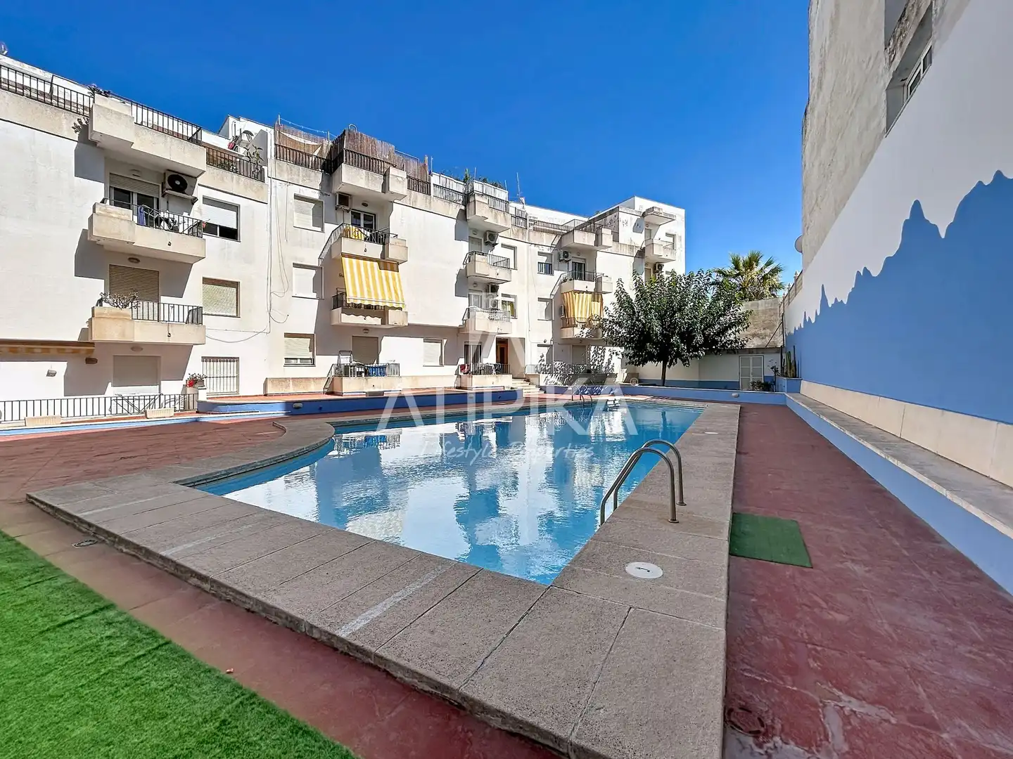 Exterior view of Flat for sale in Maó - Mahón  with Terrace, Storage room and Oven