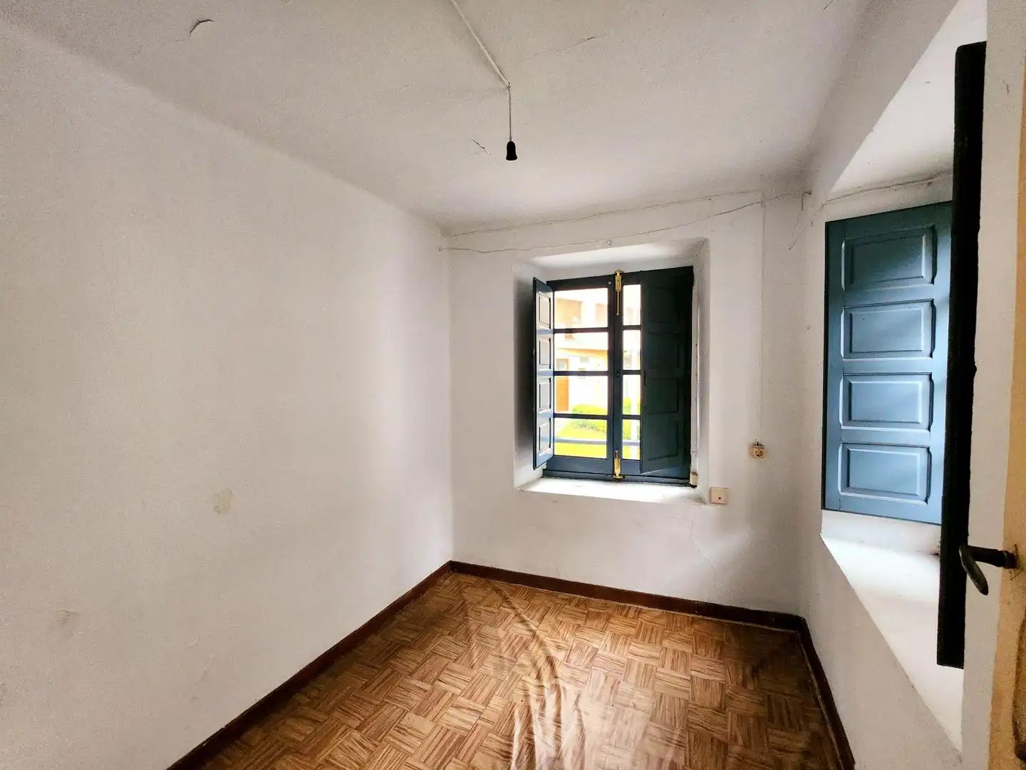 Habitación de Edificio en venta en Cangas del Narcea