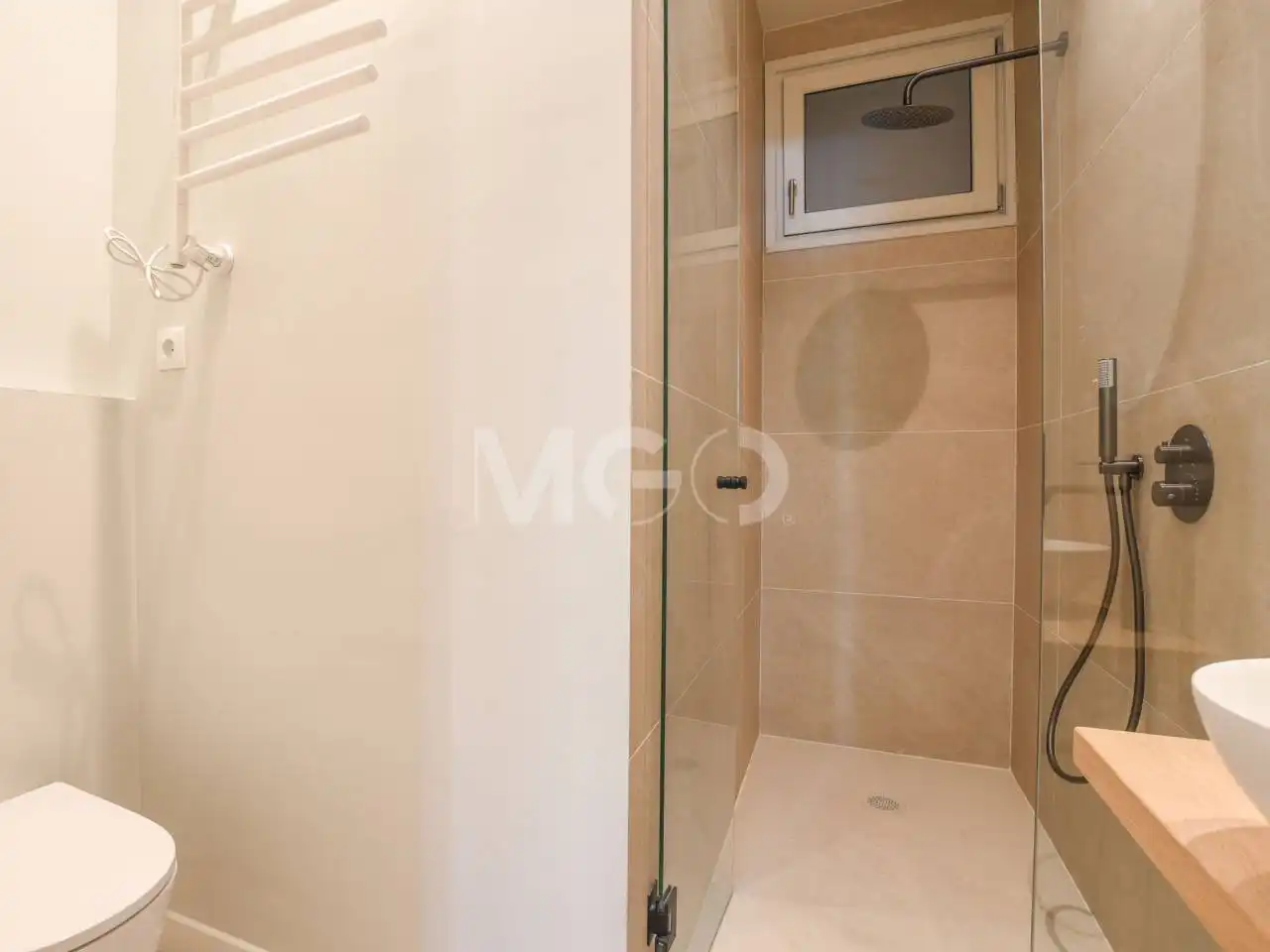 Baño de Piso en venta en Vic con Calefacción, Parquet y Terraza