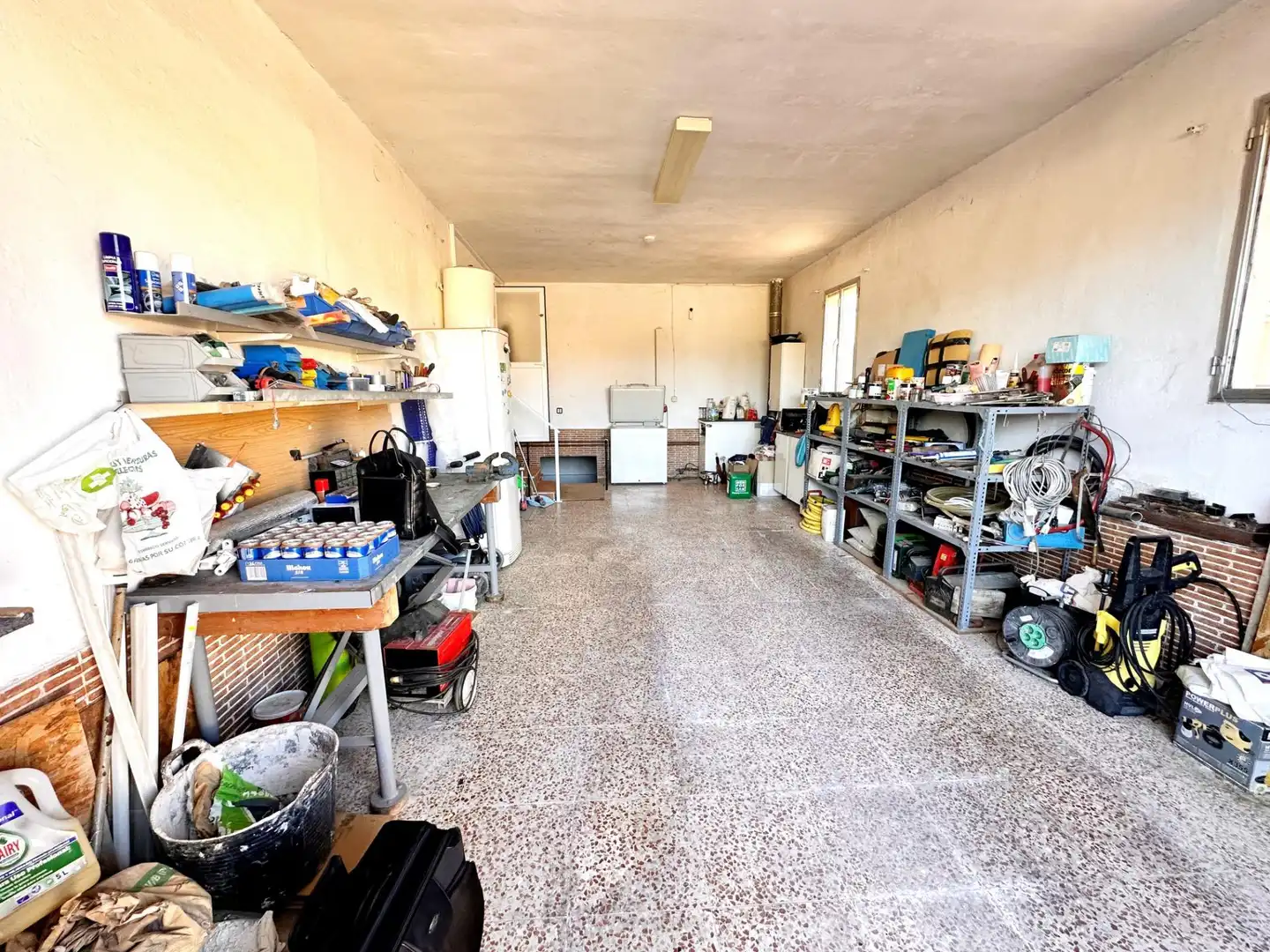 Houses for sale in Escalona  with Air Conditioner, Heating and Private garden