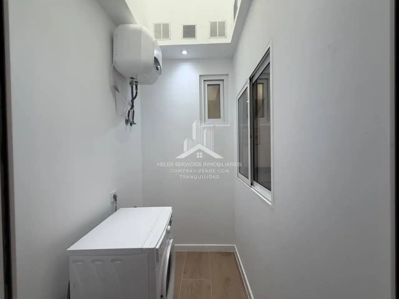 Study for rent in Calle Mare de Déu del Roser, Avenida Alemania-Italia