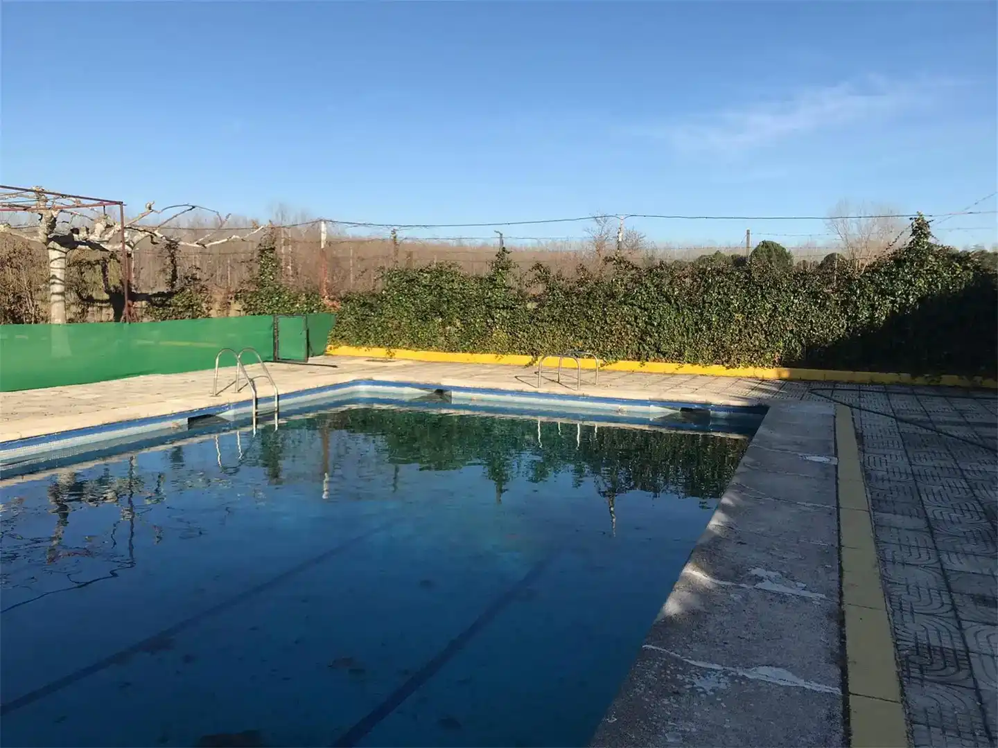 Piscina de Piso en venta en Micereces de Tera con Jardín privado, Piscina y Amueblado