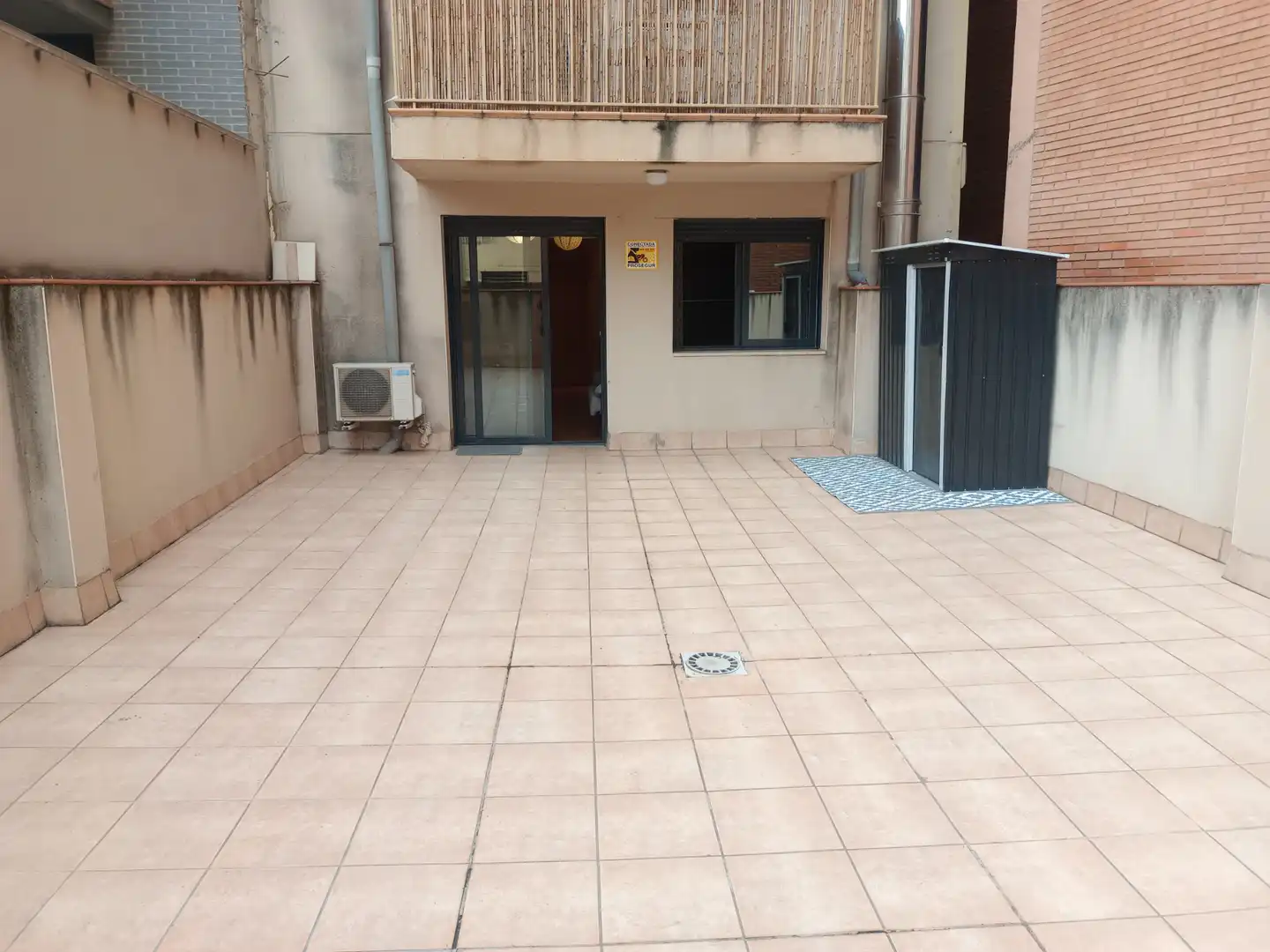 Estudi de lloguer a Instituts - Universitat