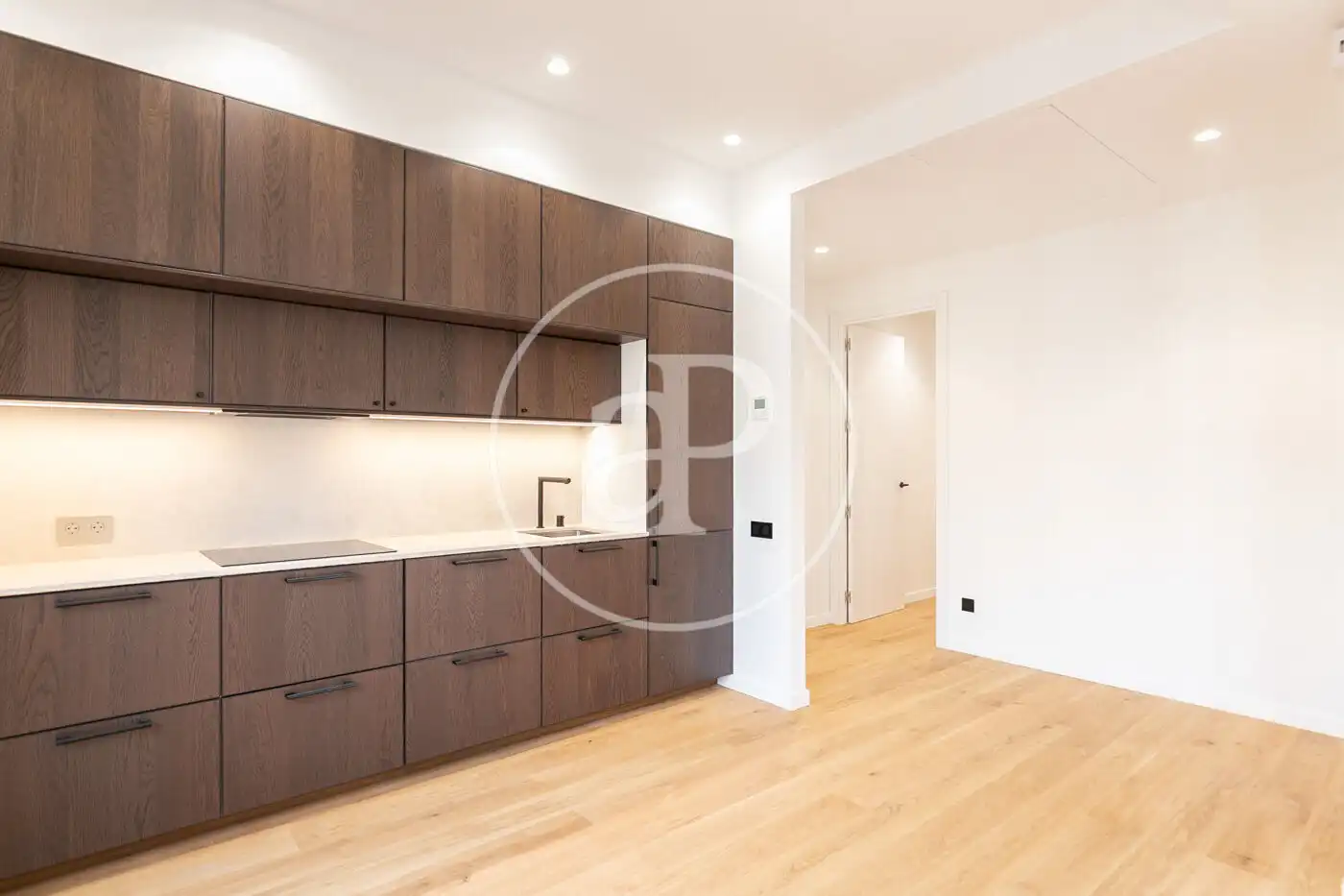 Küche von Wohnung zum Verkauf in Barcelona mit Klimaanlage und Heizung