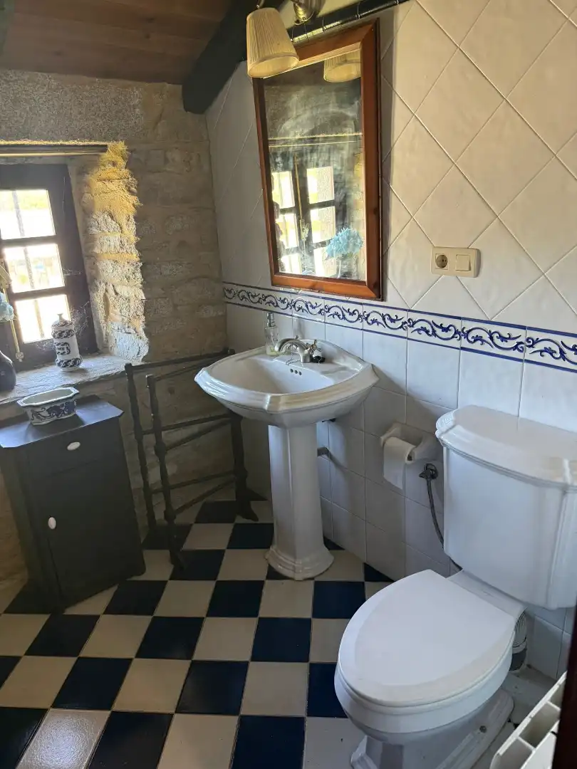 Bany de Casa o xalet en venda en Outeiro de Rei amb Calefacció, Jardí privat i Piscina