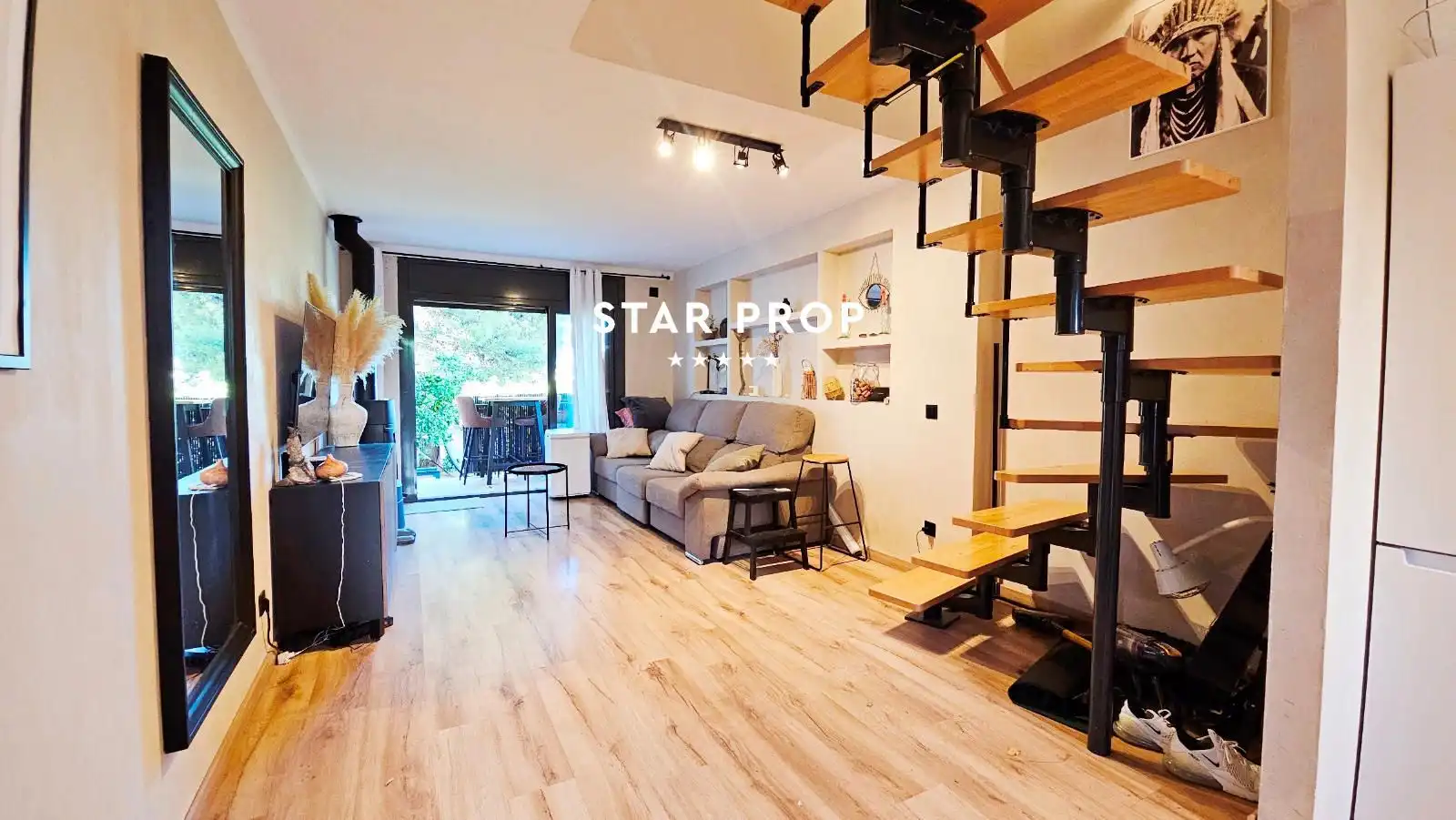Sala de estar de Casa adosada en venta en Llançà con Terraza, Trastero y Amueblado