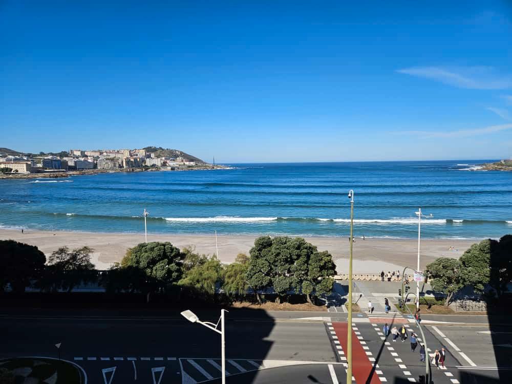 Vista exterior de Piso de alquiler en A Coruña Capital  con Parquet, Amueblado y Horno