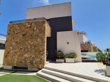 Villa à vendre à Nueva Torrevieja - Aguas Nuevas