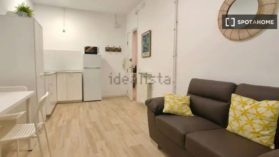 Room in Vila de Gràcia