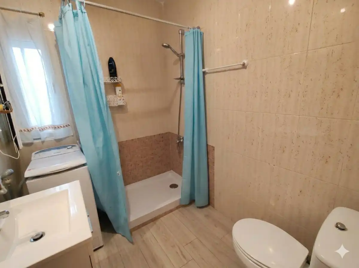 Baño de Casa o chalet en venta en Santa María de la Alameda con Calefacción, Jardín privado y Terraza