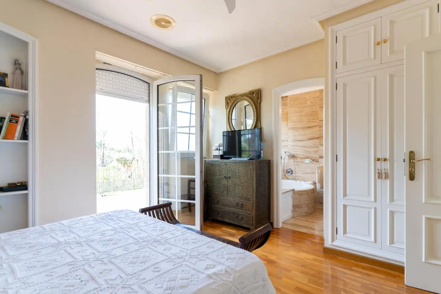 Dormitori de Casa o xalet en venda en Elche / Elx amb Calefacció, Jardí privat i Parquet