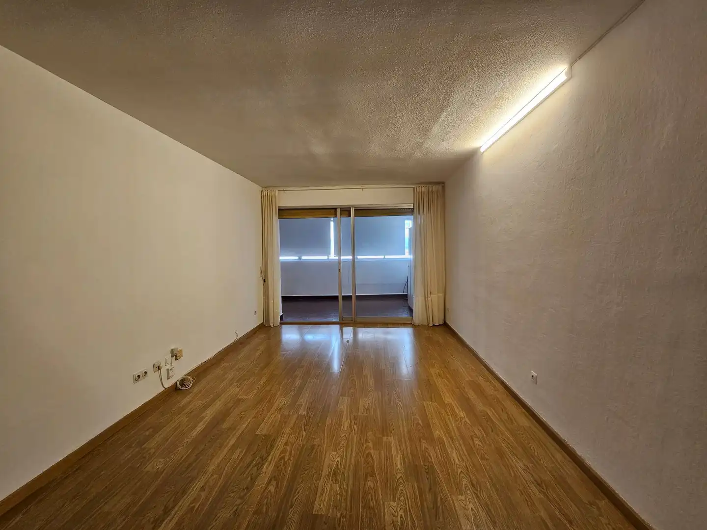 Sala d'estar de Apartament de lloguer en Madrid amb Aire condicionat, Calefacció i Terrassa