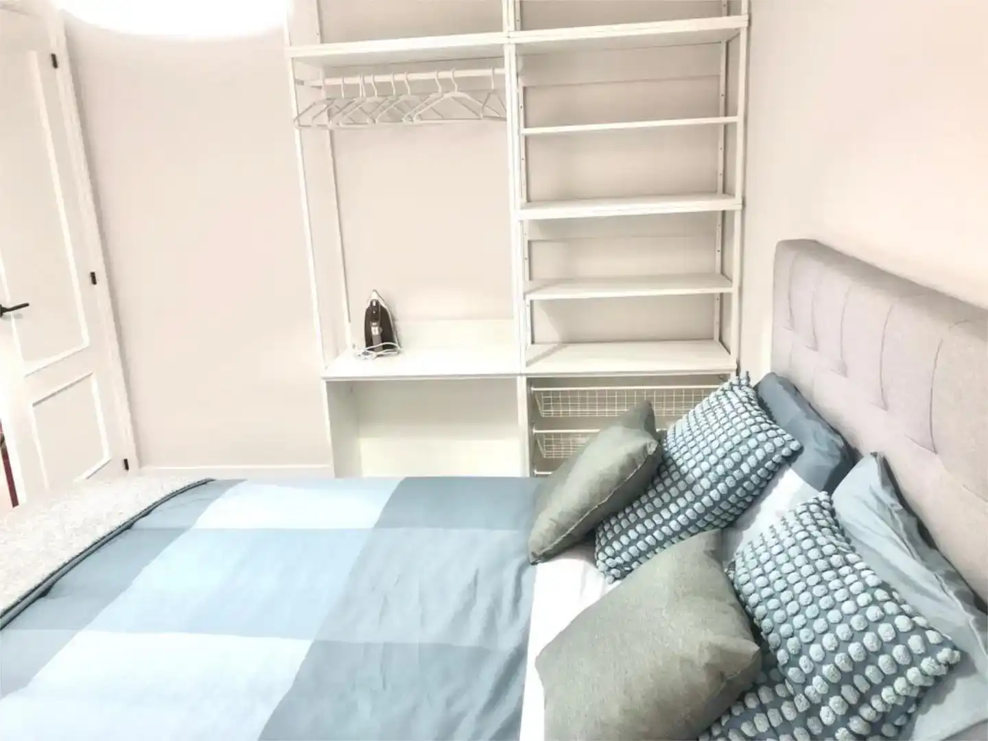 Schlafzimmer von Wohnung zur Miete in Portugalete mit Balkon
