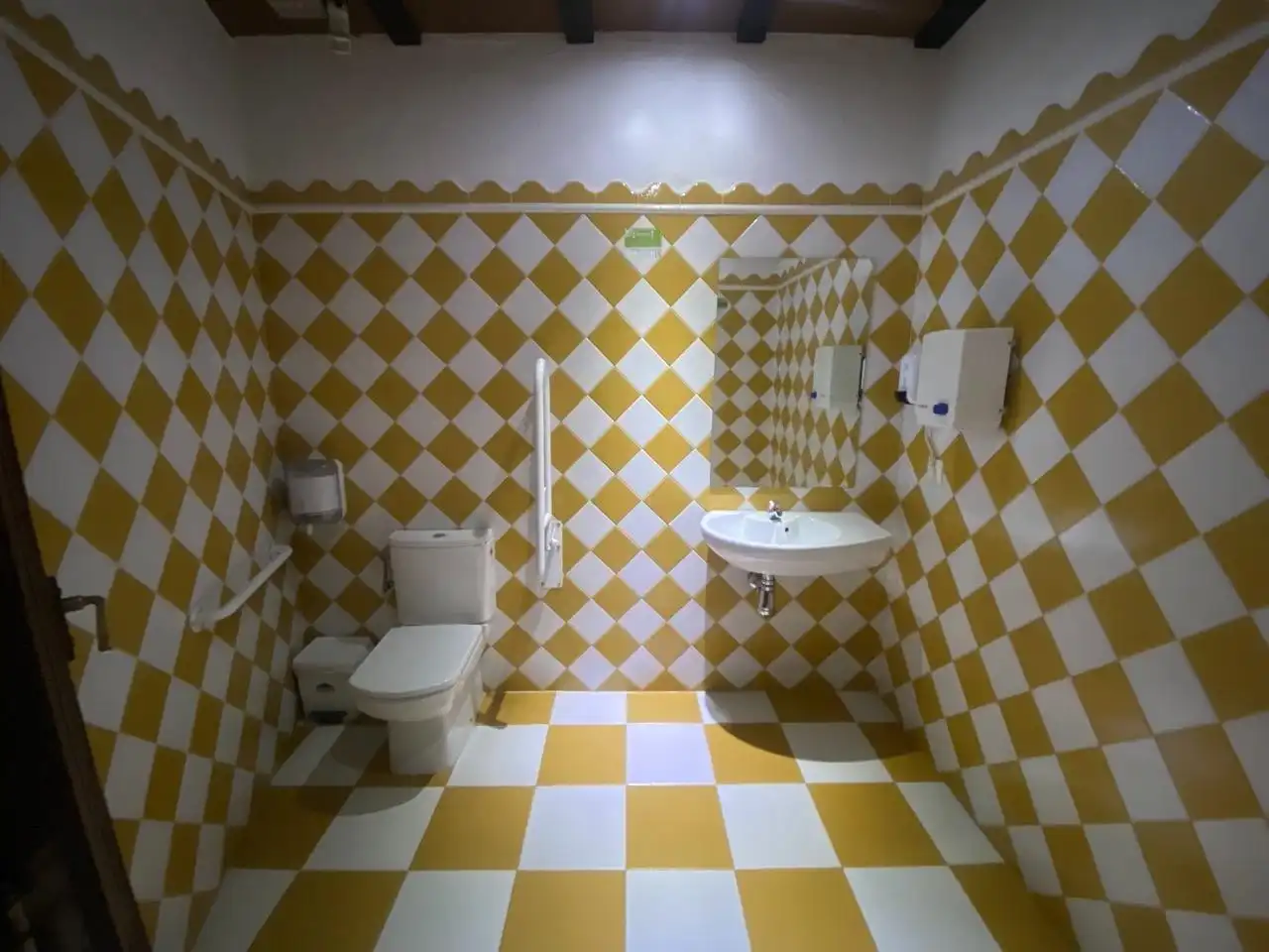 Bathroom of Buildings for sale in Fuencaliente