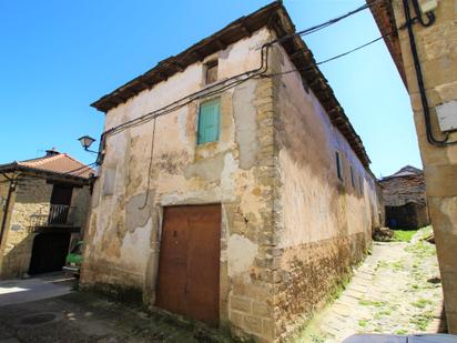 Vista exterior de Casa o xalet en venda en Jaca amb Calefacció, Jardí privat i Traster