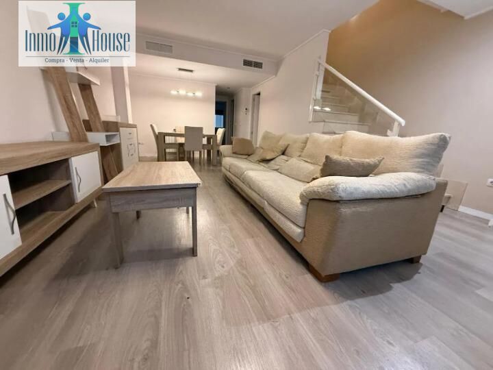 Living room of Single-family semi-detached for sale in  Albacete Capital  with Air Conditioner, Heating and Storage room