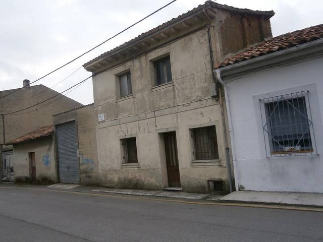 Casa-chalet en Venta en La Pola Siero