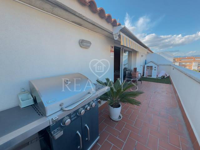 Dúplex en Venta en Carrer SANT ISIDRE en Pallejà