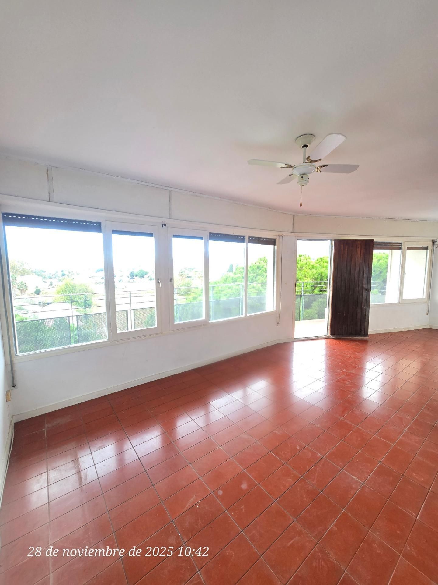 Piso en venta en Calle PAU CASALS, Centre