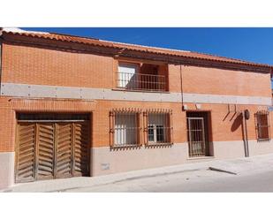 Vista exterior de Casa o xalet en venda en La Solana   amb Terrassa