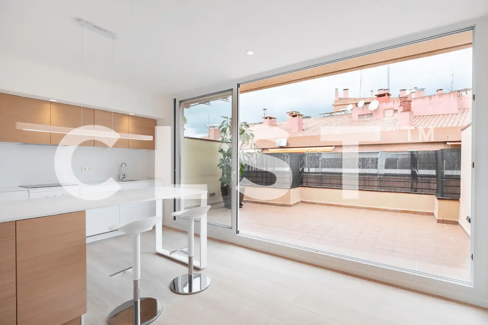 Attic for rent in Carrer de Ballester, El Putget i el Farró